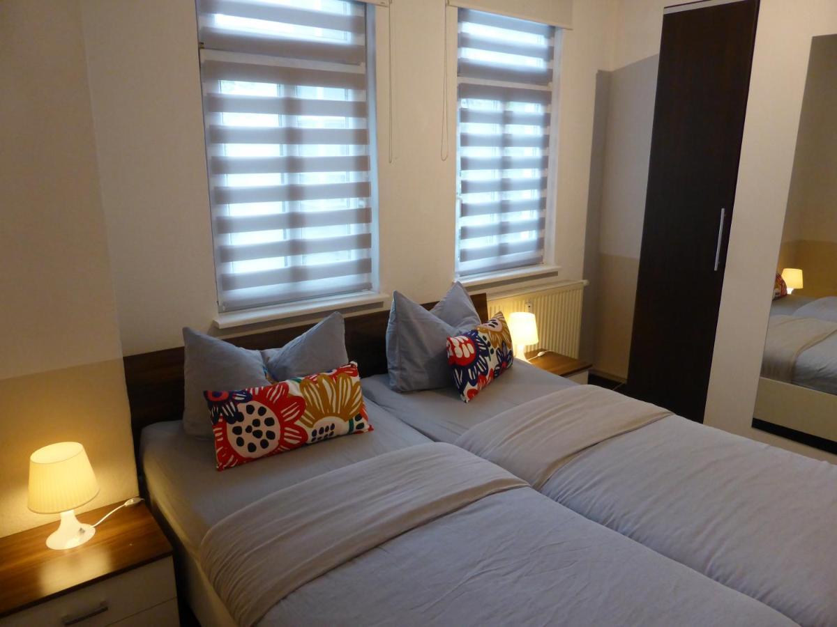 Ferienwohnung Friedrich Schiller, 2 Schlafzimmer, Balkon,Kostenloses Wifi, Naehe Zentrum, Jena Exteriör bild