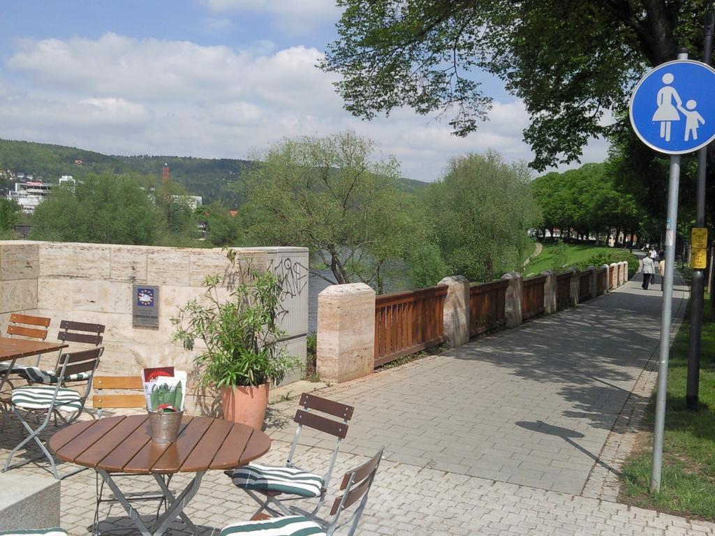 Ferienwohnung Friedrich Schiller, 2 Schlafzimmer, Balkon,Kostenloses Wifi, Naehe Zentrum, Jena Exteriör bild