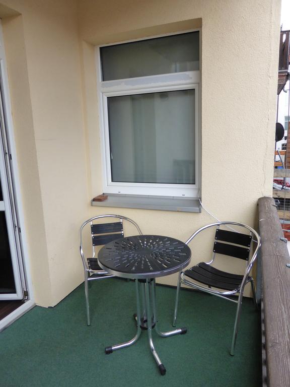 Ferienwohnung Friedrich Schiller, 2 Schlafzimmer, Balkon,Kostenloses Wifi, Naehe Zentrum, Jena Exteriör bild